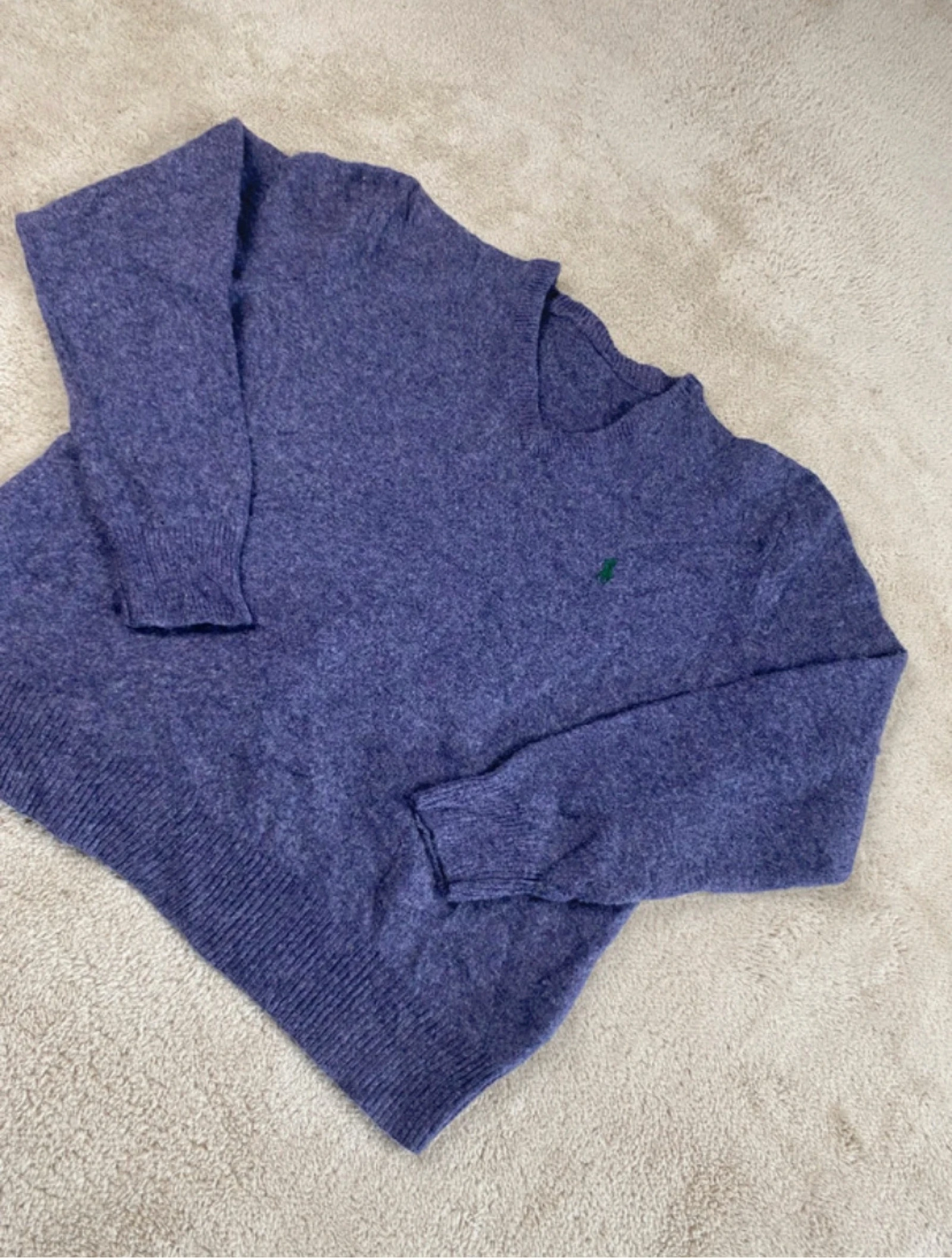 Polo Ralph Lauren de malha 100% lã de cordeiro gola V roxa tamanho P – photo 4